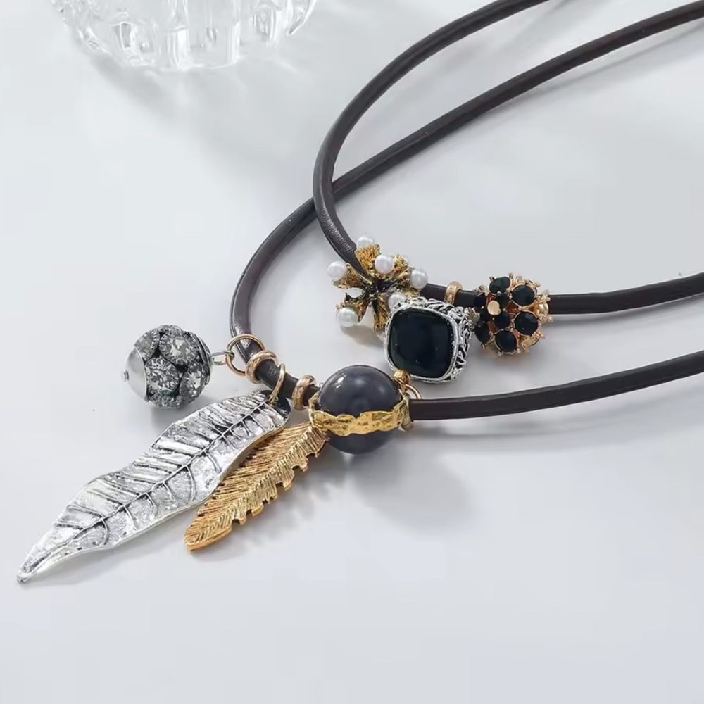 Ethereal Radiance Choker Set